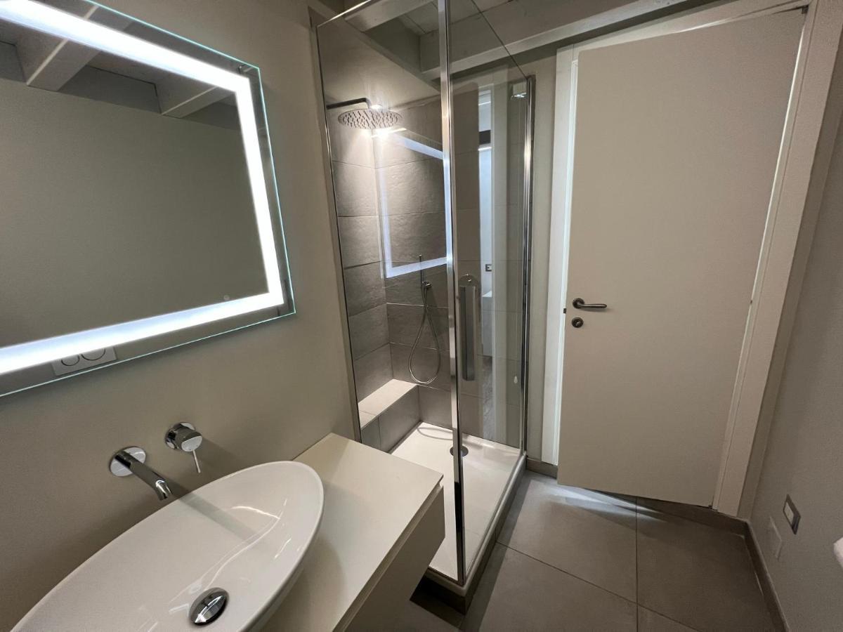 Blue Diamond Como Apartment Exterior photo